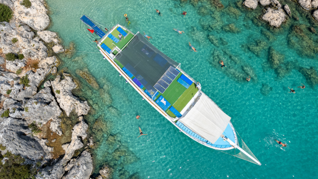 embarcación con aventuras