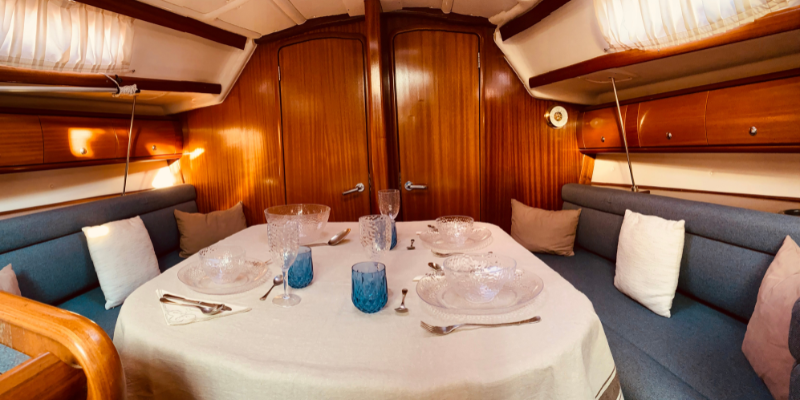 interior de la embarcación