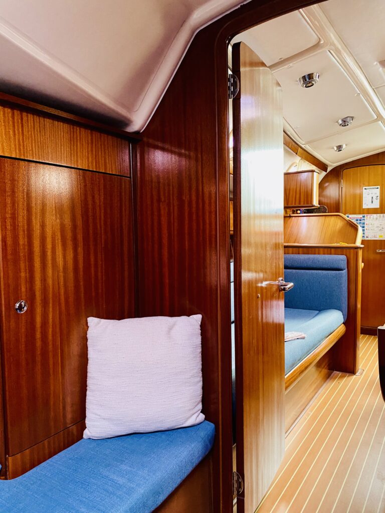 interior de la embarcación